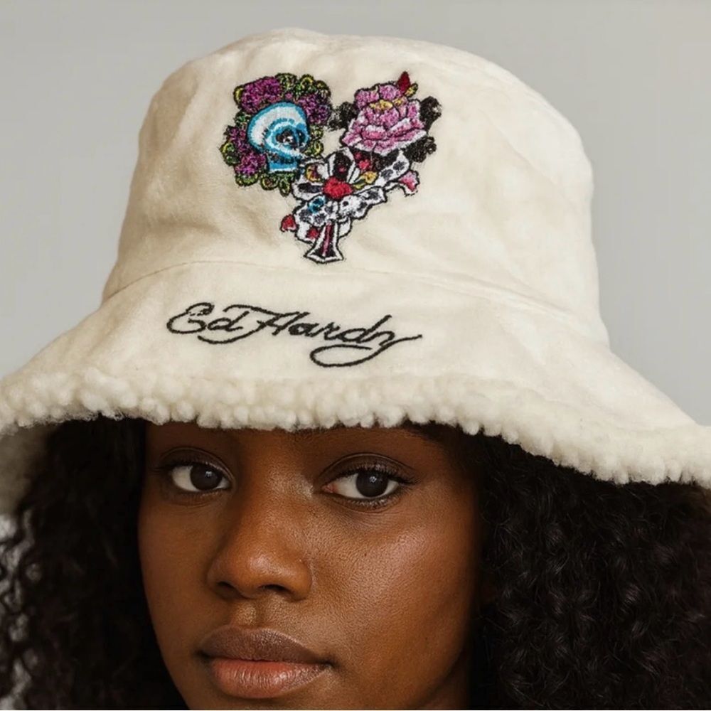 Ed Hardy Women's Off White Suede Faux Fur Bucket Hat OS Skull Pink Roses NWT